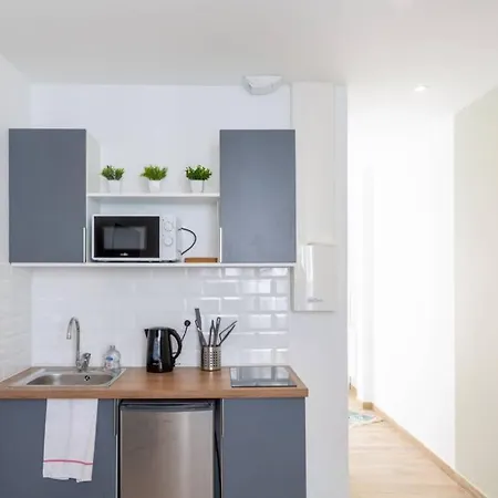 La Jument: Unique/ Magnifique Studio Avec Terrasse, Proche Des Facs Et Du Centre-ville 아파트